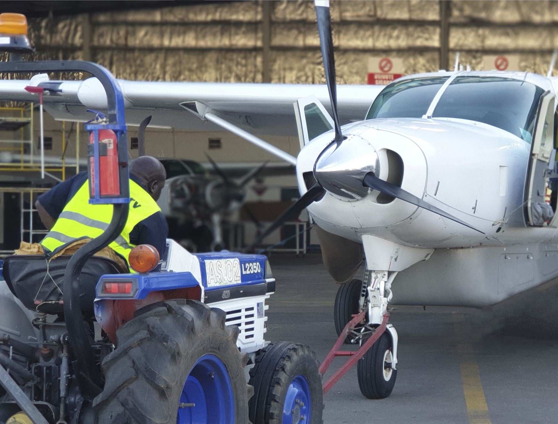 air serv limited image left